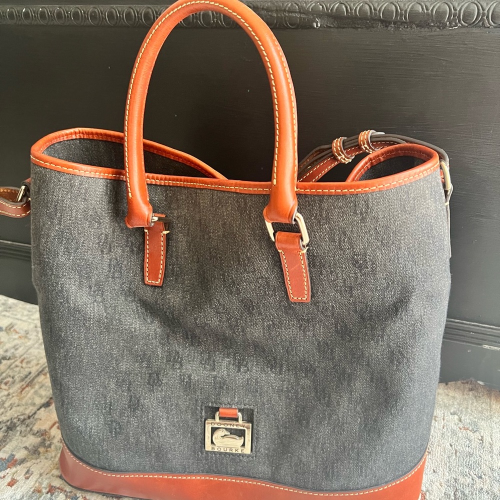 Dooney and Bourke handbag